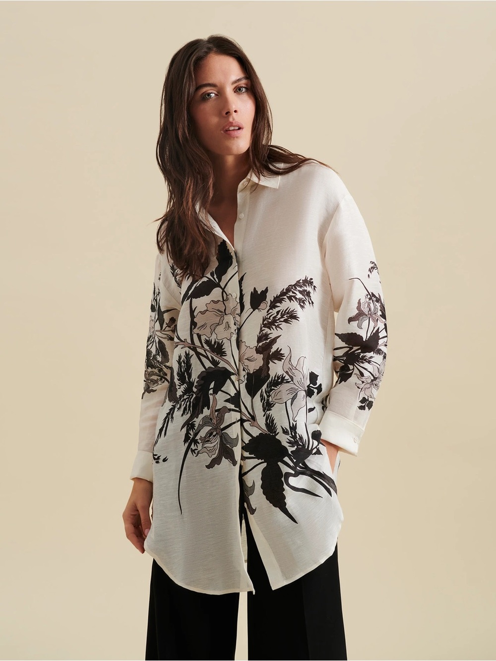 Anne Fontaine Felisa Shirt
Long sleeve oversized white shirt Size M